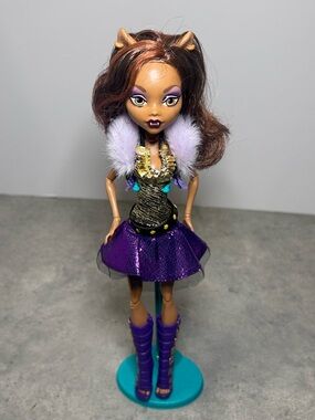 Poupée Monster High Ghouls Alive Clawdeen Wolf yeux clignotants hurle électroniq